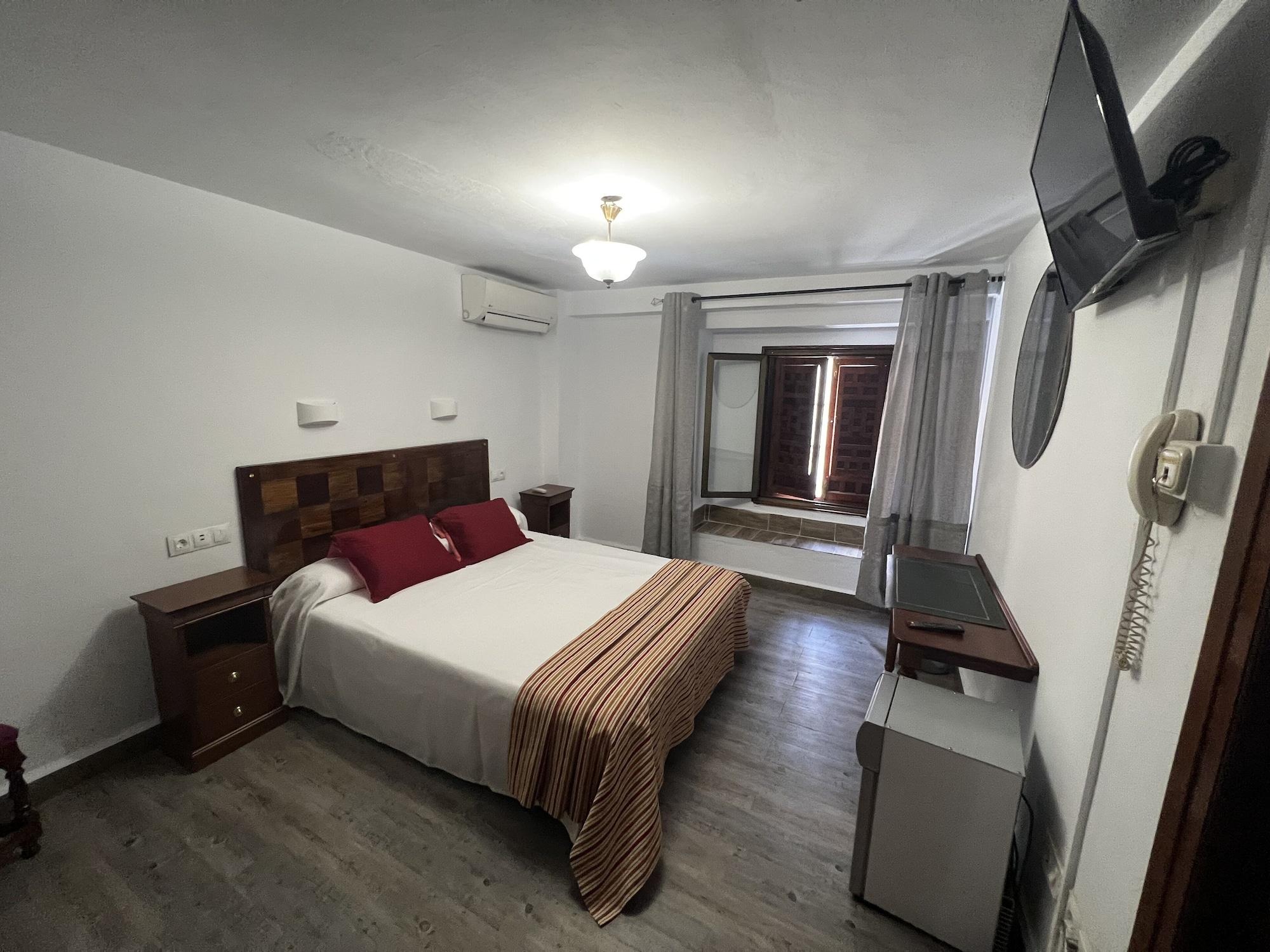 Hostal Colon Antequera Bagian luar foto