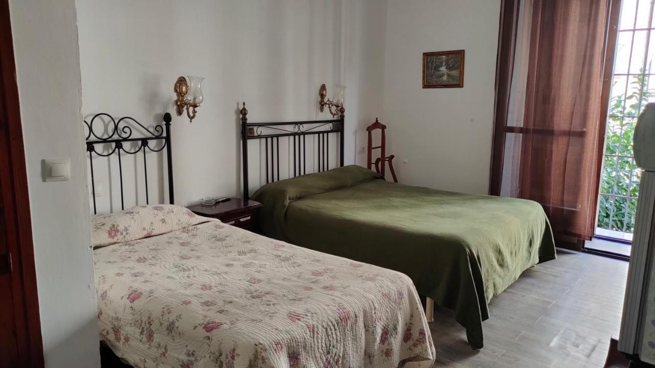 Hostal Colon Antequera Bagian luar foto