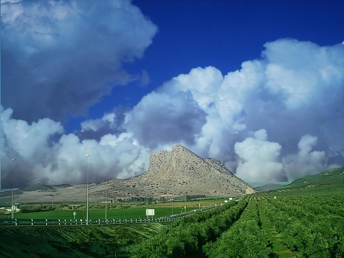 Hostal Colon Antequera Bagian luar foto