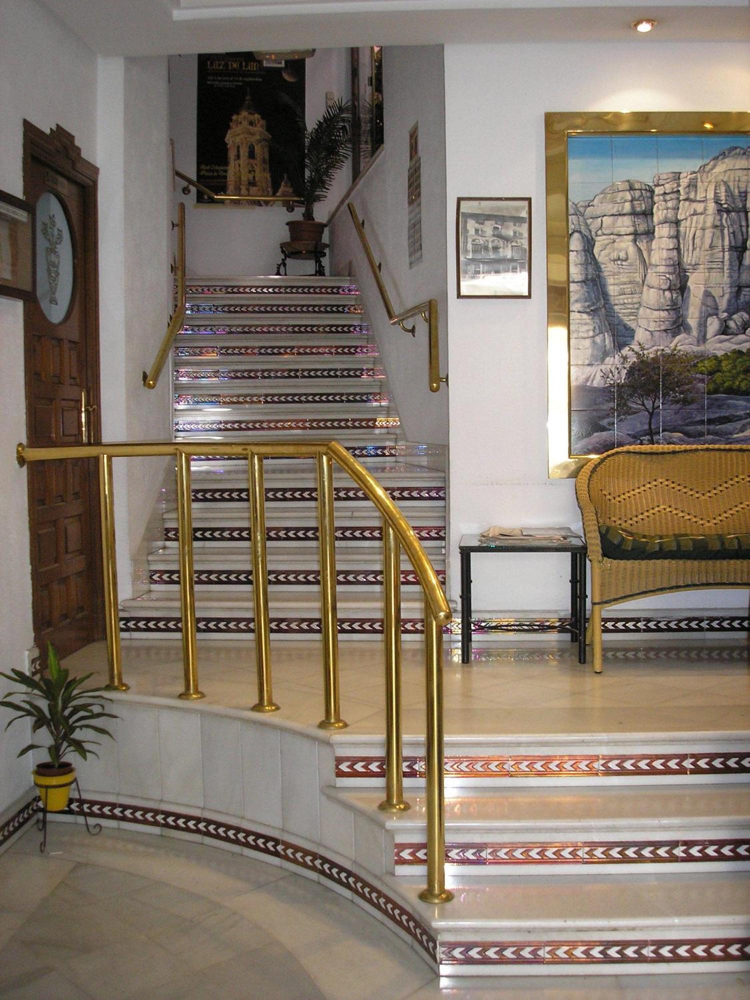 Hostal Colon Antequera Bagian luar foto